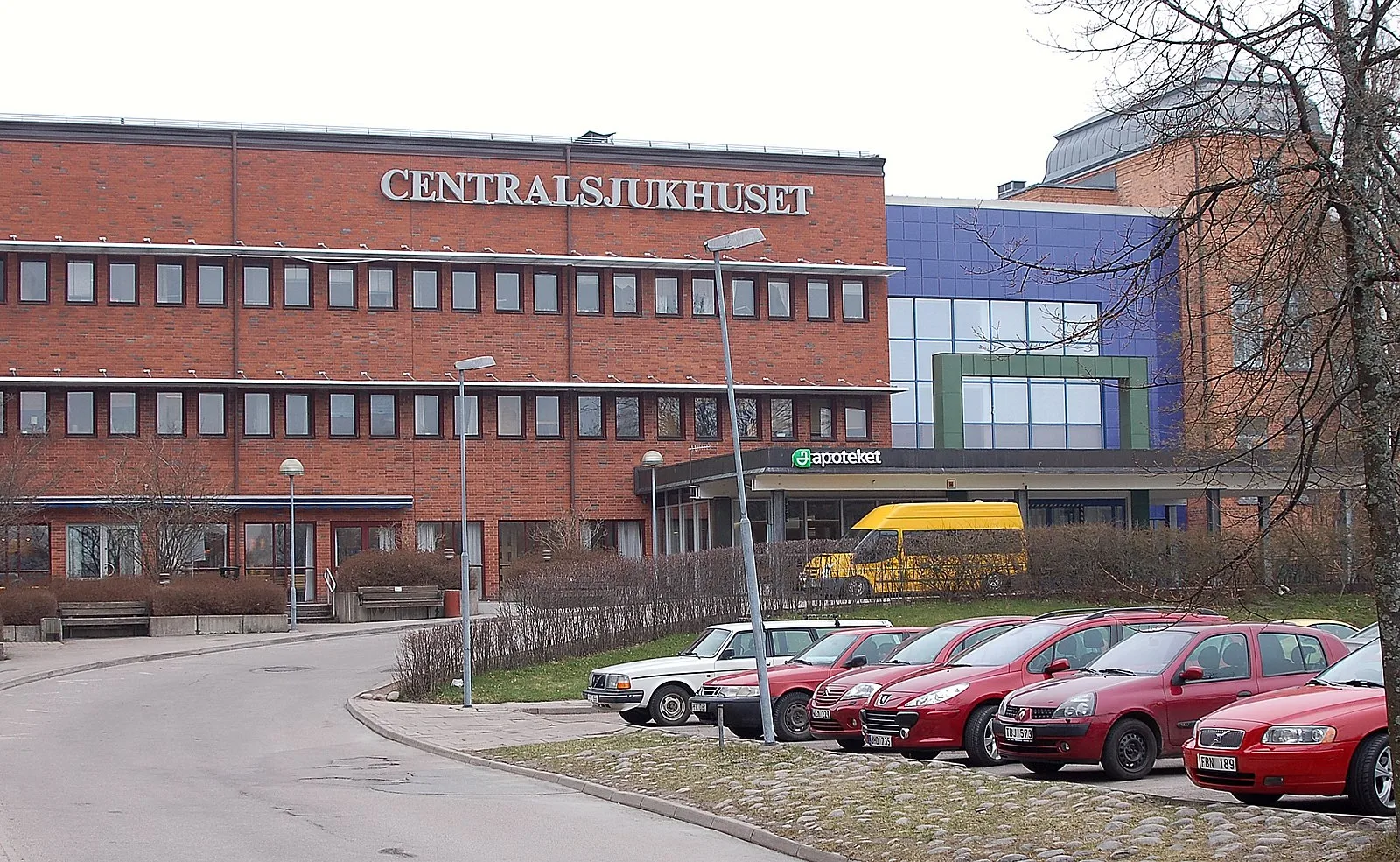 Kraftigt höjda p-avgifter för vårdpersonal i Karlstad väcker debatt