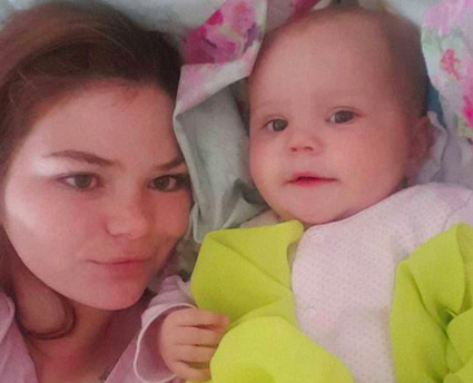 Man kastade ut bebis på vägen: Förfärad mamma rasande över att ingen hjälpte henne