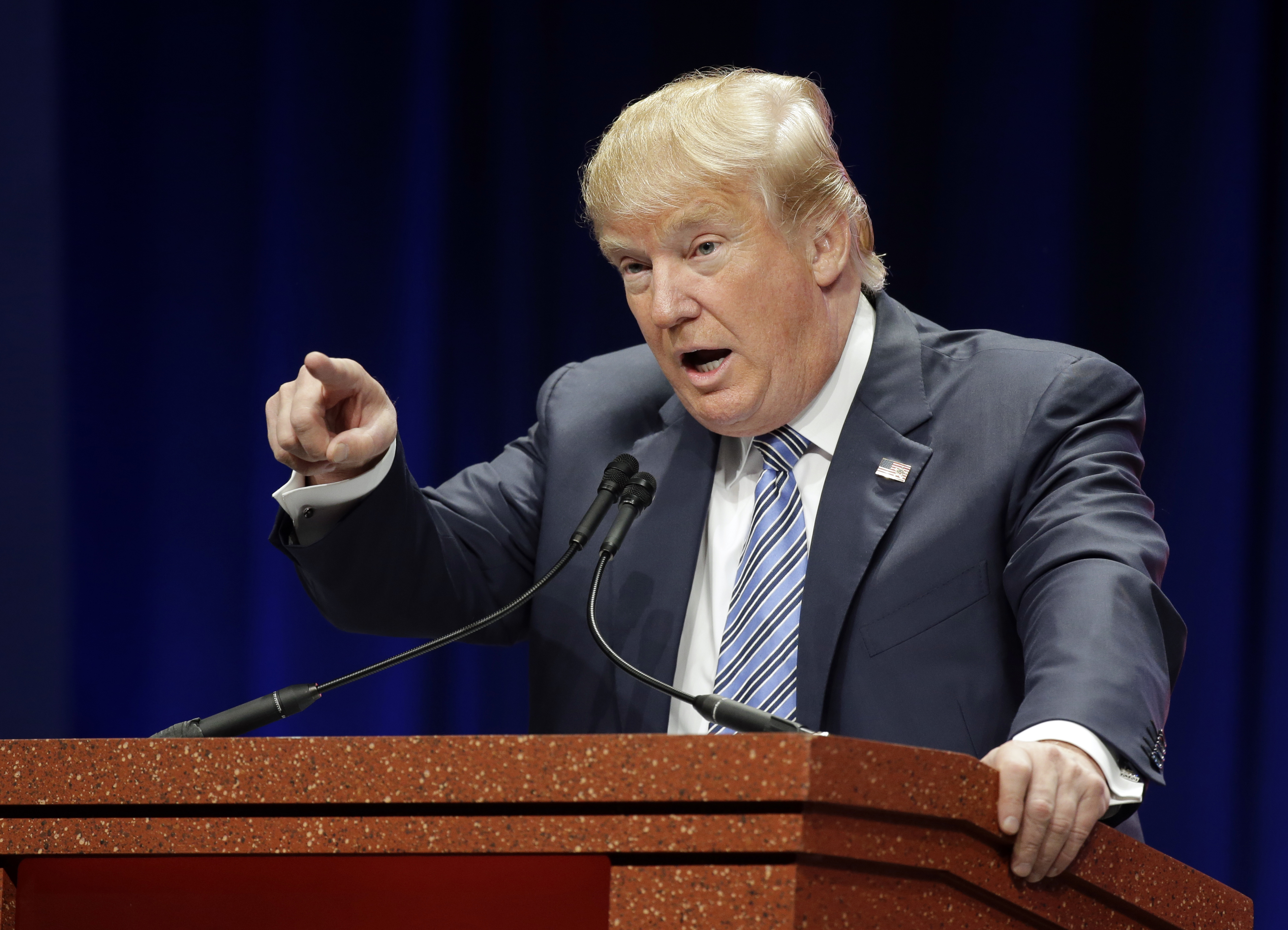 Trump eskalerar handelskonflikten – vill införa 25-procentiga tullar mot EU