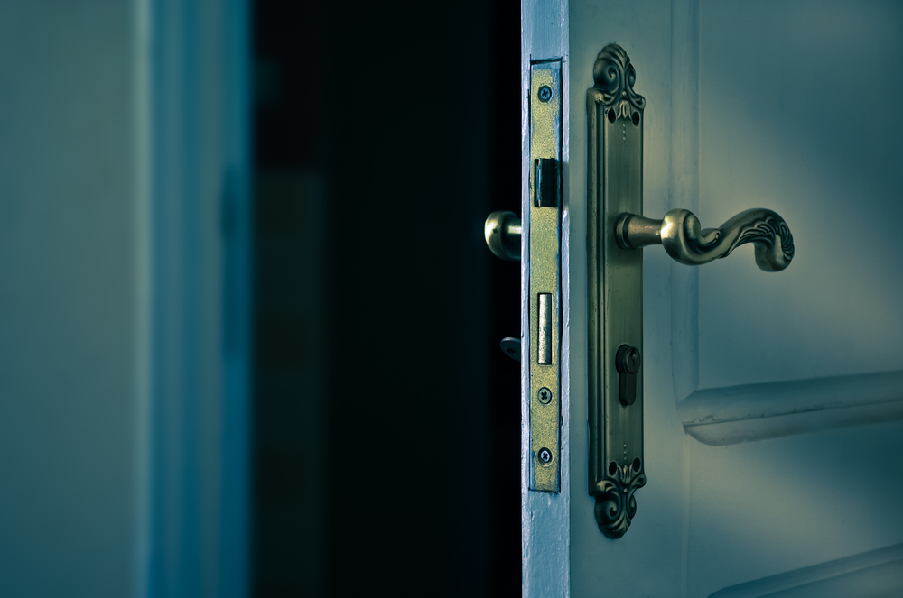 Mamman upptäckte inte att sonen låg död i huset i 20 år