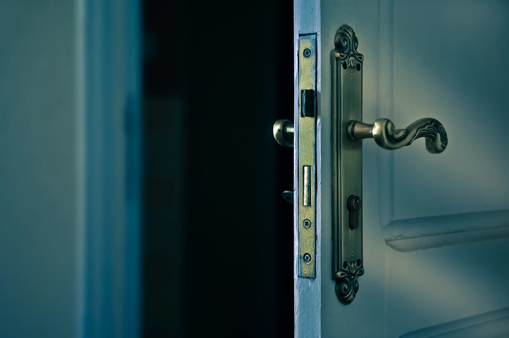Mamman upptäckte inte att sonen låg död i huset i 20 år