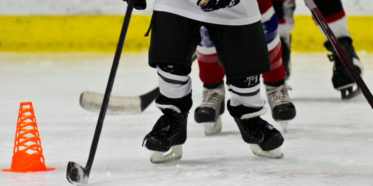 Gängens nya mål – tioåringar på hockeyträning i Sandviken lockades med Swish och vapenbilder