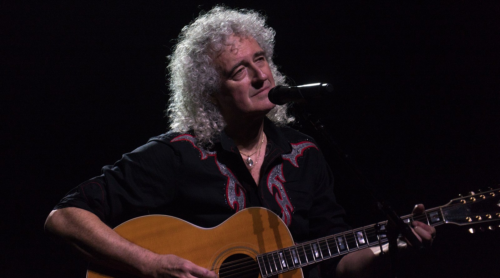 Queen-stjärnan Brian May drabbad av stroke
