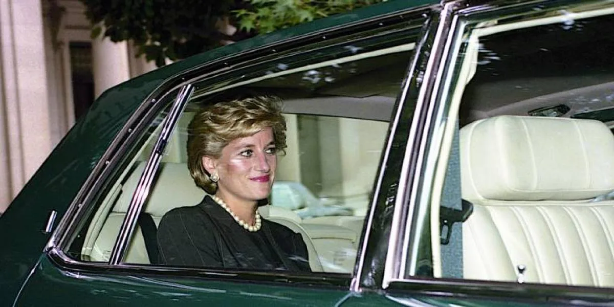 Han var prinsessan Dianas älskare: Du gissar aldrig vad han gör idag