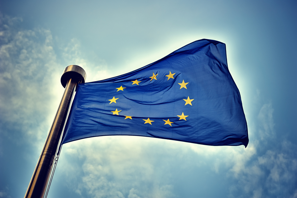 Tårgas och protester i Georgien efter beslut om EU-medlemskap