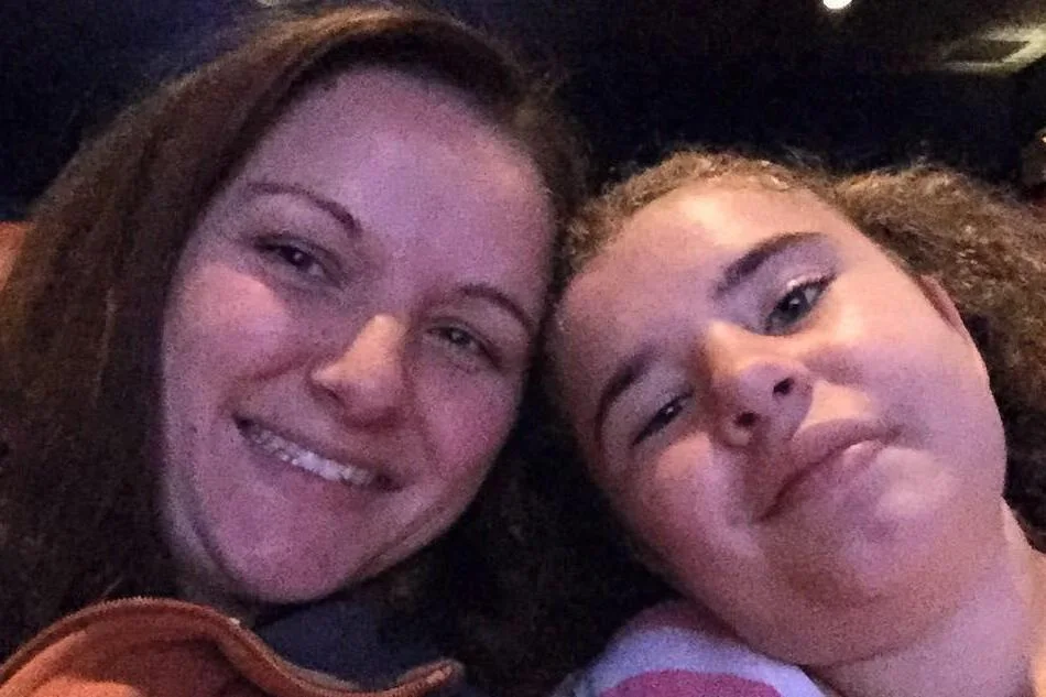 11-årig flicka överlevde allvarlig cancer – nu har hon tagit sitt eget liv