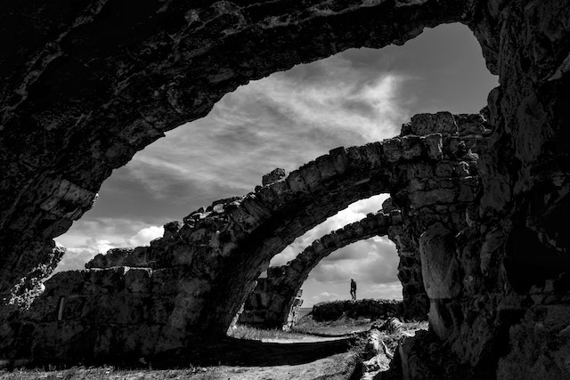 Semestra där naturens magi möter historiskt arv