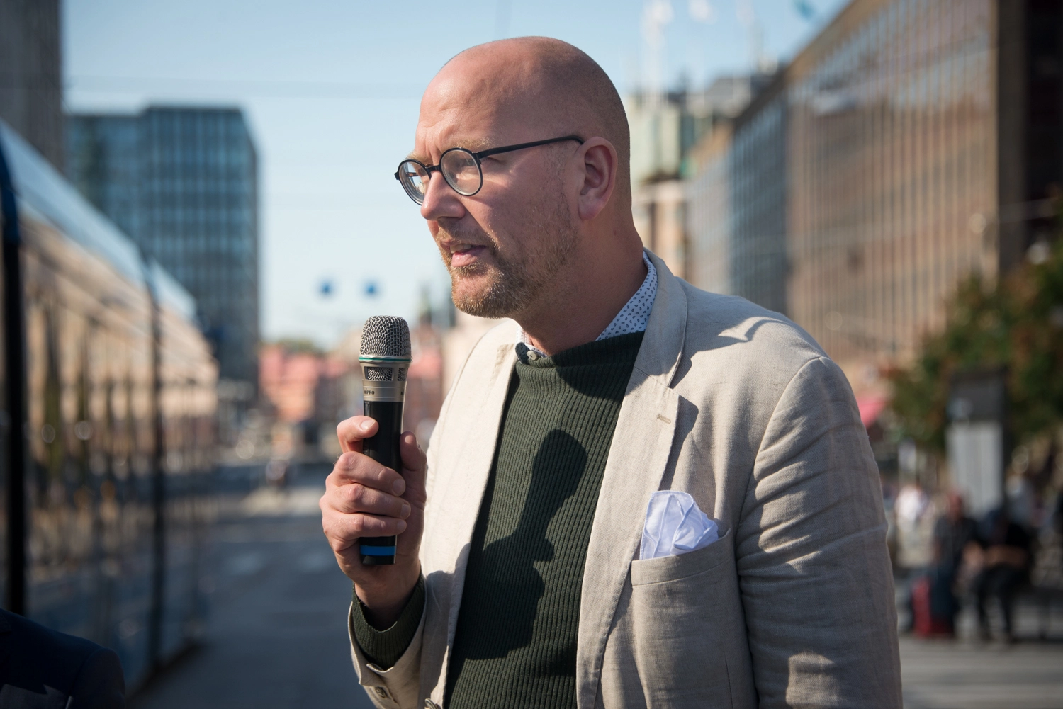 Misstankar om sexuellt ofredande: Gustav Hemming (C) avgår omedelbart