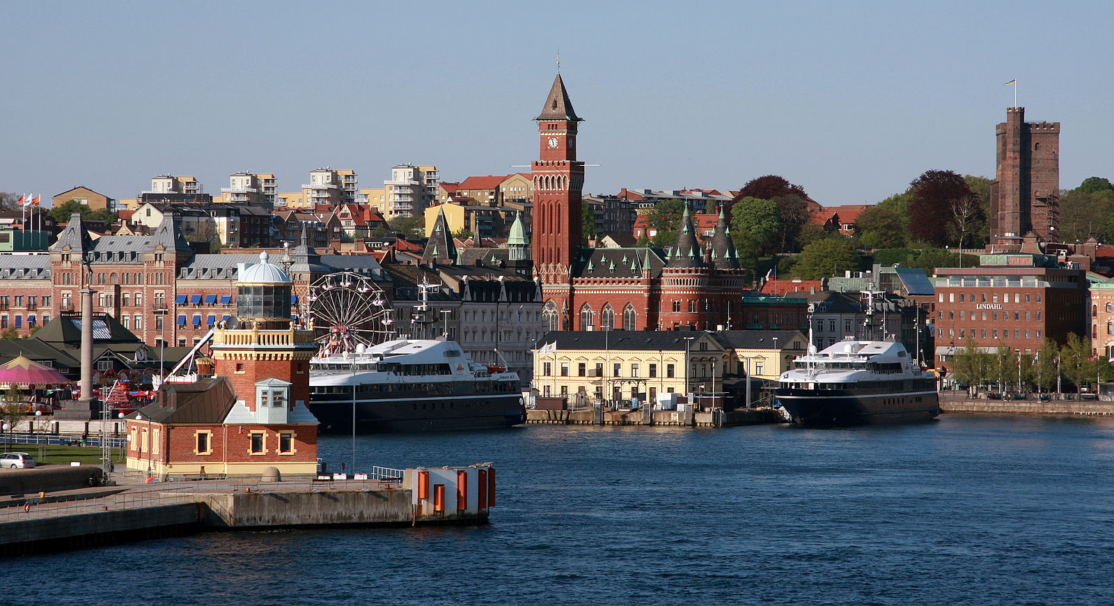 Falsk socialsekreterare avslöjad som gängledare i Helsingborg