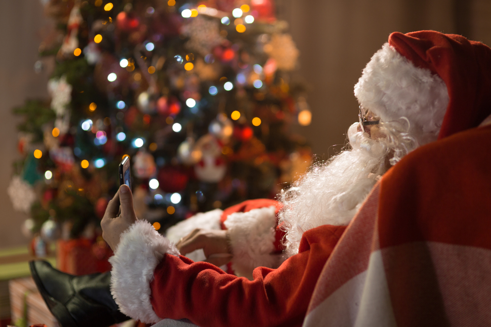 Ulf jobbar som tomte på julafton: Så mycket kostar han per minut