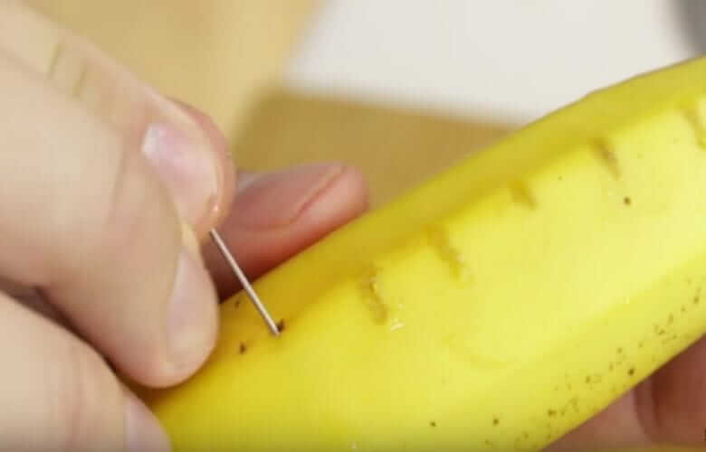 Han sticker en nål genom sin banan: När du ser varför, kommer du att vilja göra detsamma