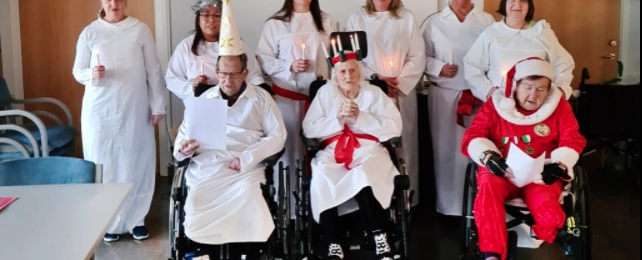 Fick vänta i 100 år – nu får Maj-Britt äntligen stråla som lucia