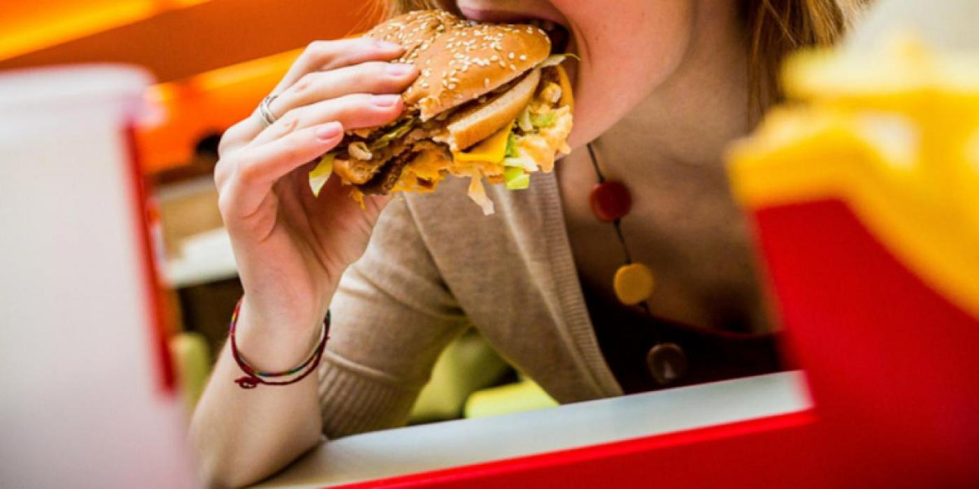 Fyra biffar och dubbla såsen – McDonald’s lanserar jätteburgare