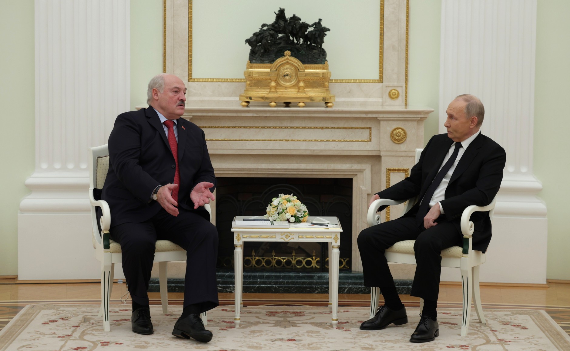 Belarus: Snart bara en kuliss för Ryssland