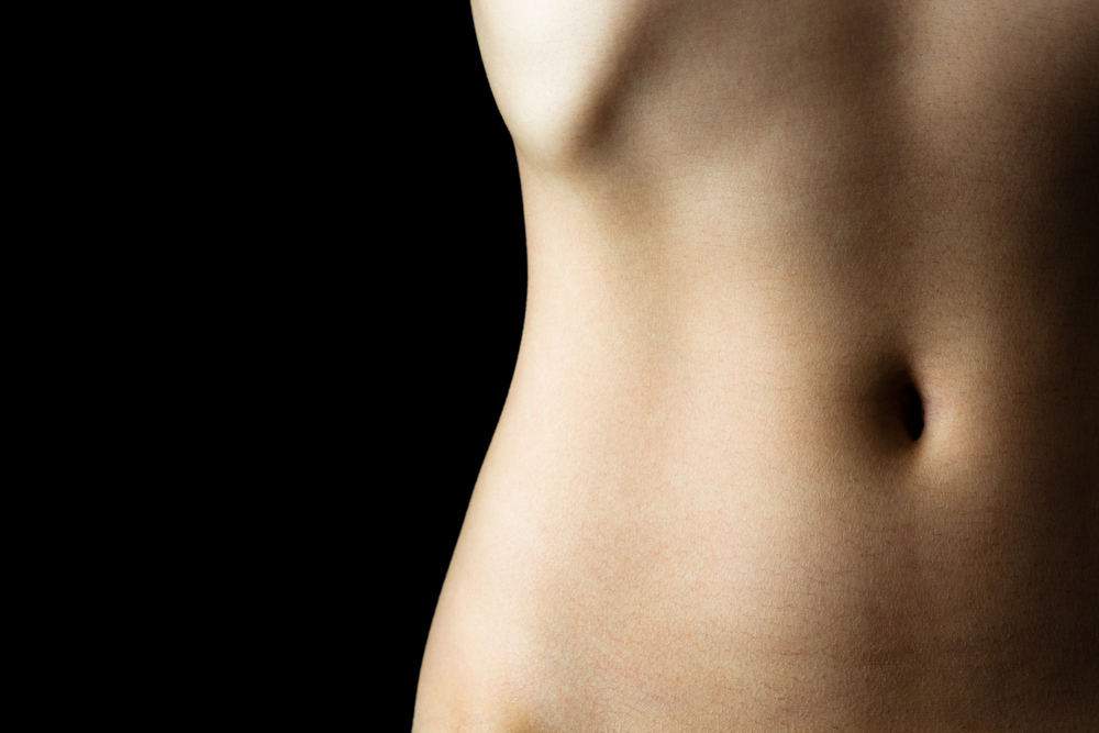Gör det här med din navel varje dag – bli oemotståndligt vacker