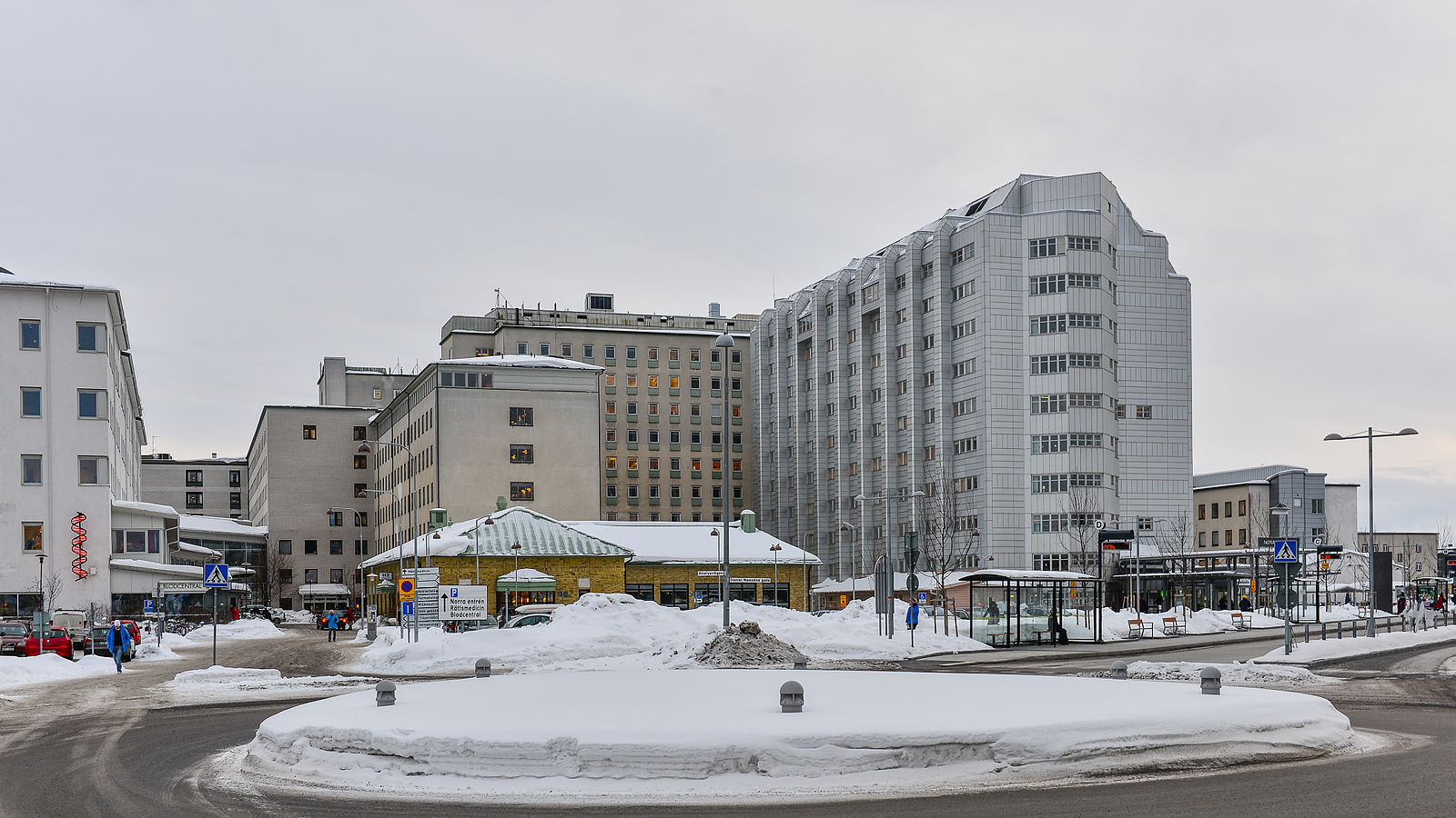 Blixthalka stoppar operationer på NUS – akutfall tar över