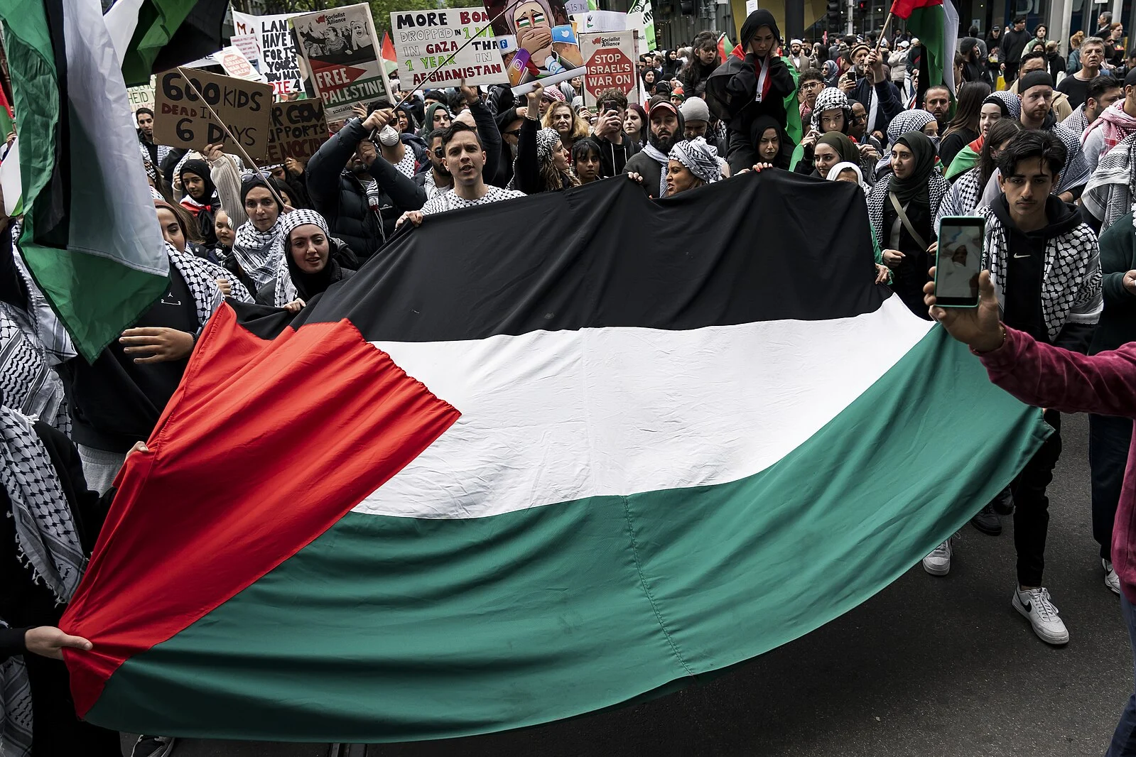 Israel närmar sig vapenvila och gisslanavtal med Hamas