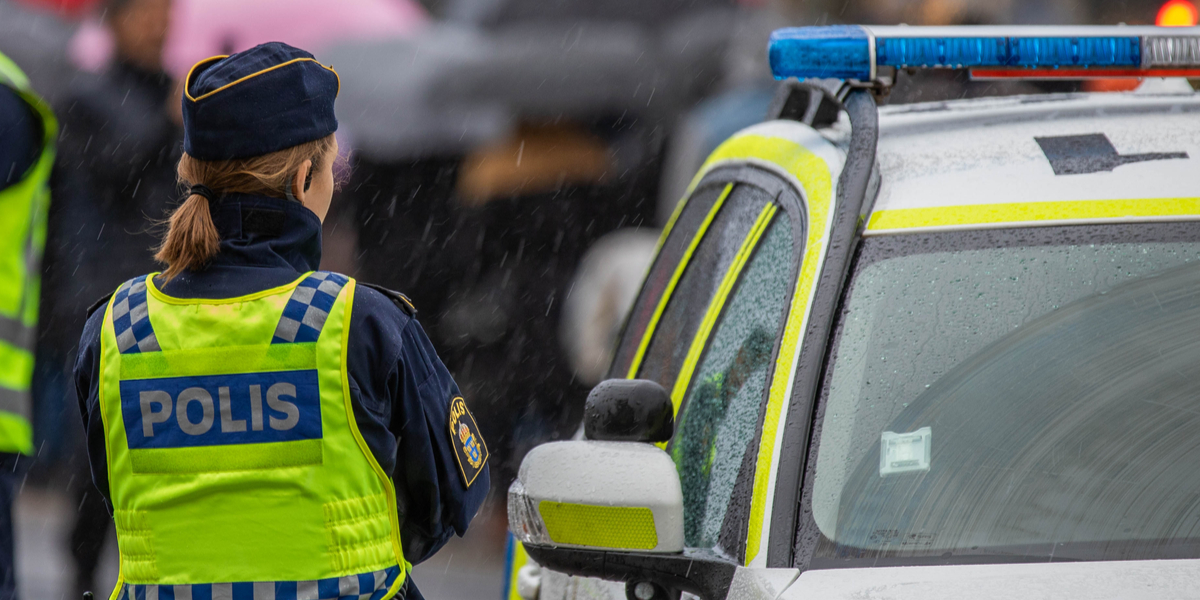 JUST NU: Rån – polisen jagar maskerad man