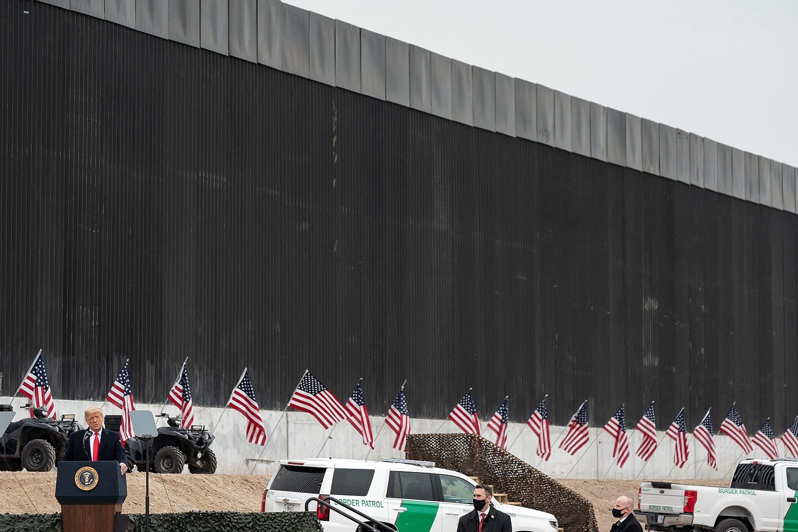Tillbaka till tuffa gränser – Trump siktar på rekordnivåer i deportationer