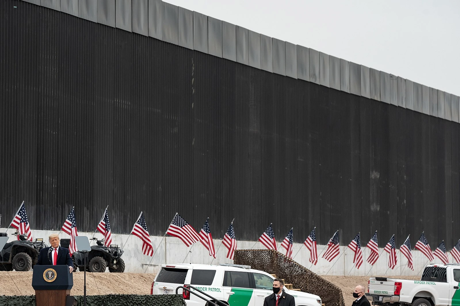 Tillbaka till tuffa gränser – Trump siktar på rekordnivåer i deportationer