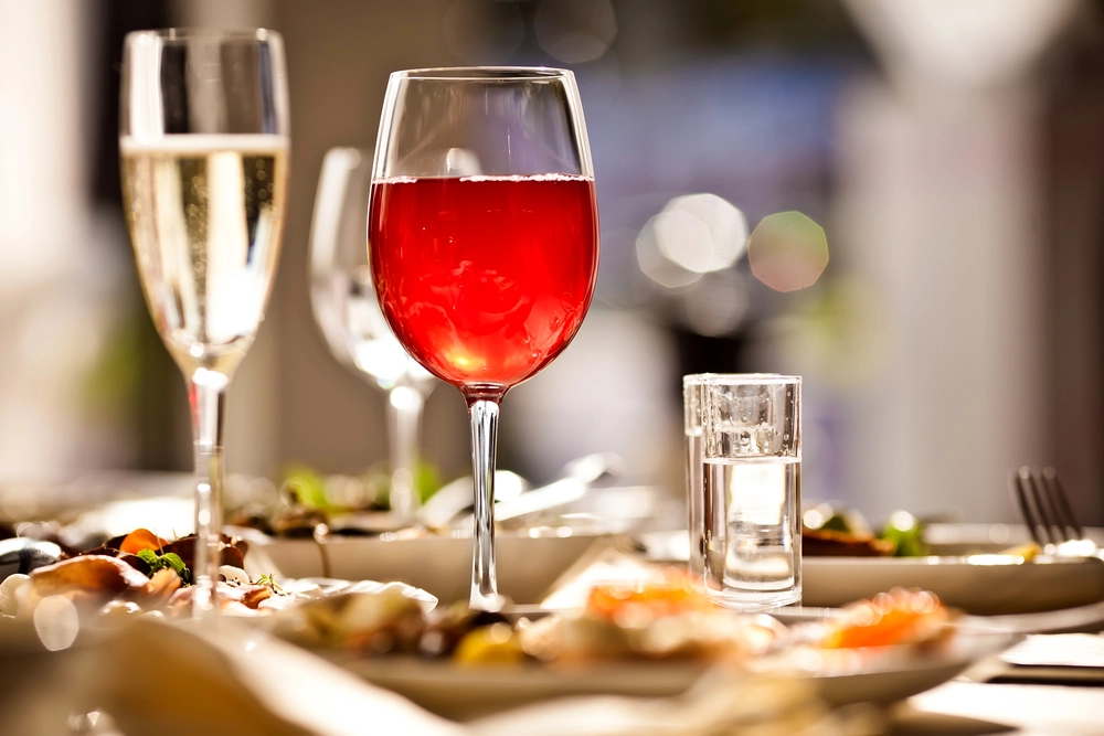 Drömjobbet: Bli en professionell restauranggäst – ju mer du äter, desto mer tjänar du