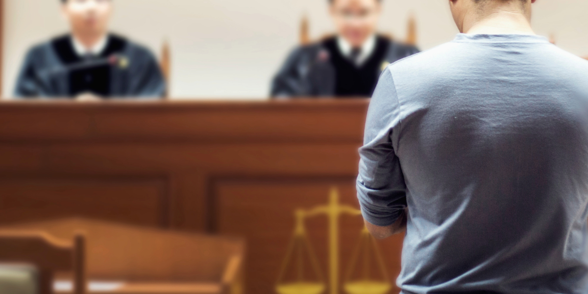Hedersvold mot 17-årig flicka – familjen döms