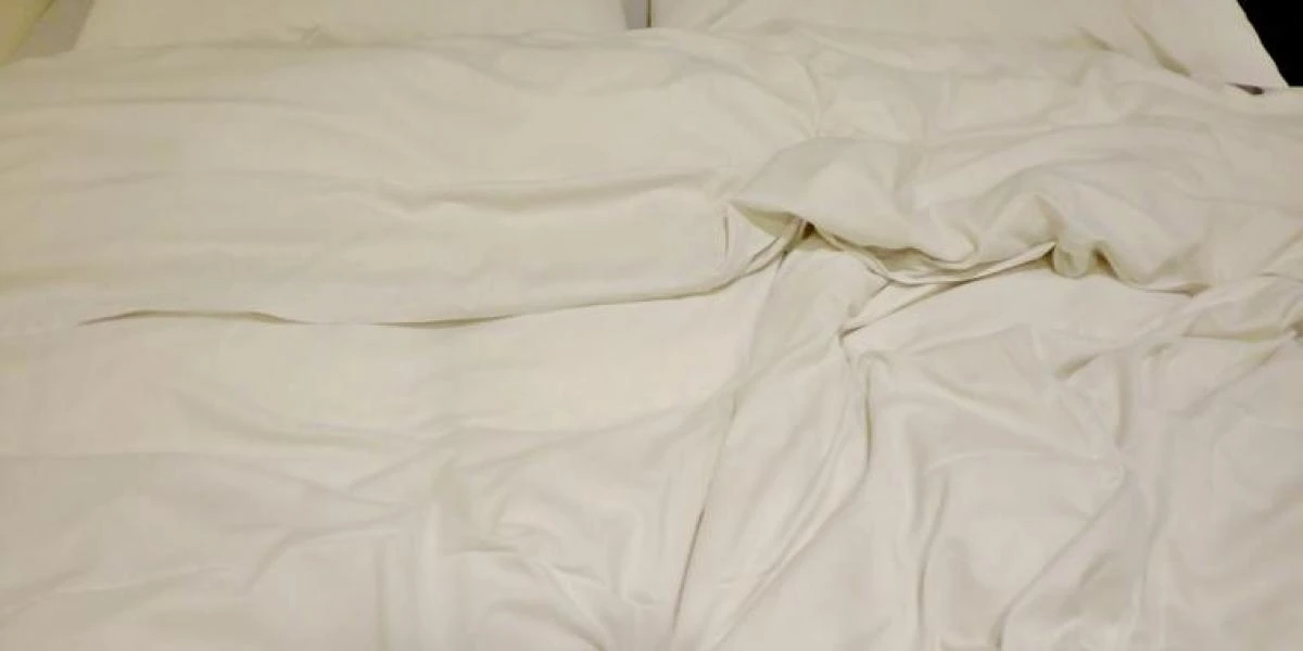 Så får du bättre sömn under sommarvärmen – expertens råd