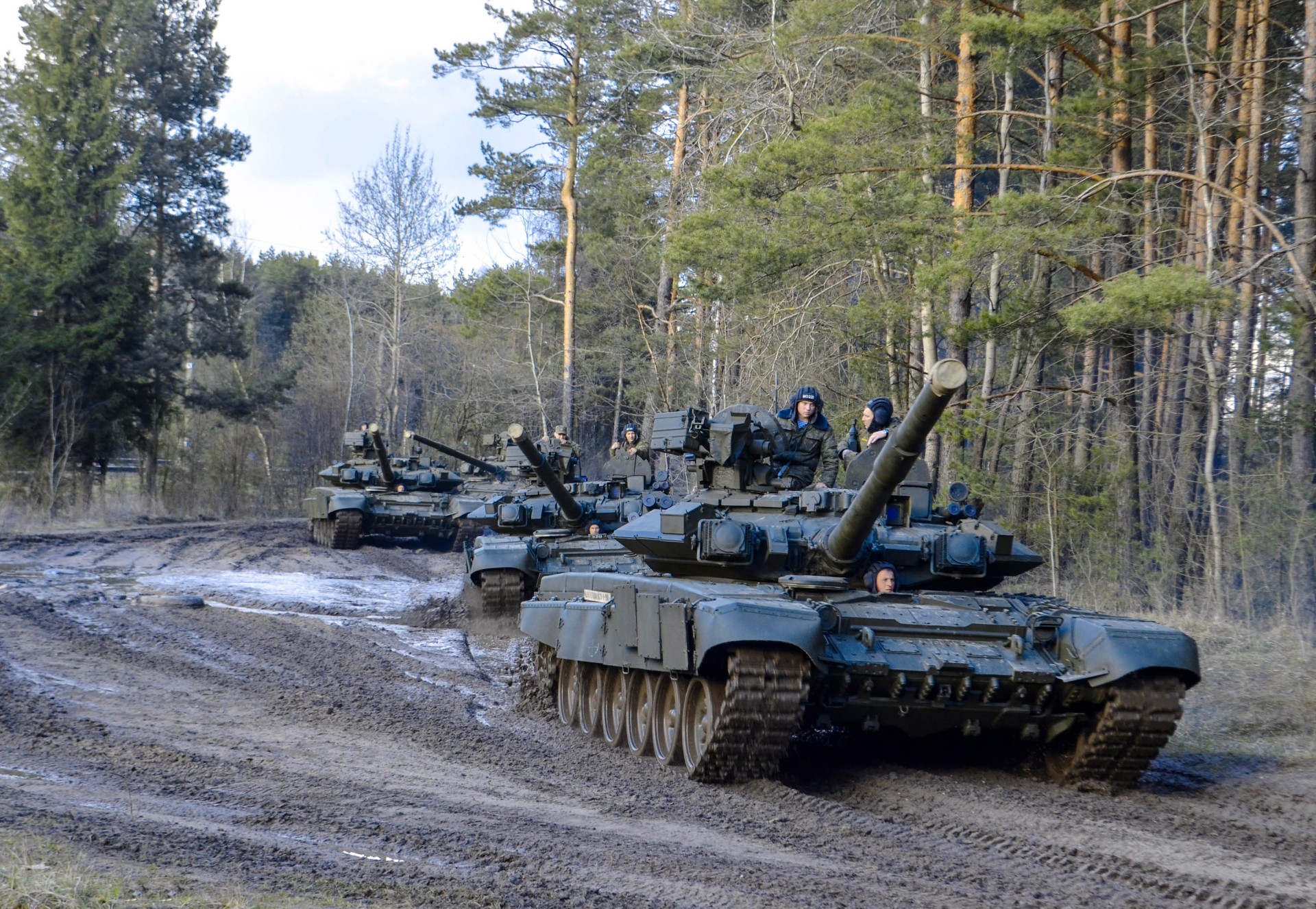 Militärkolonn från Krim på väg till Zaporizjzja – storoffensiv väntas