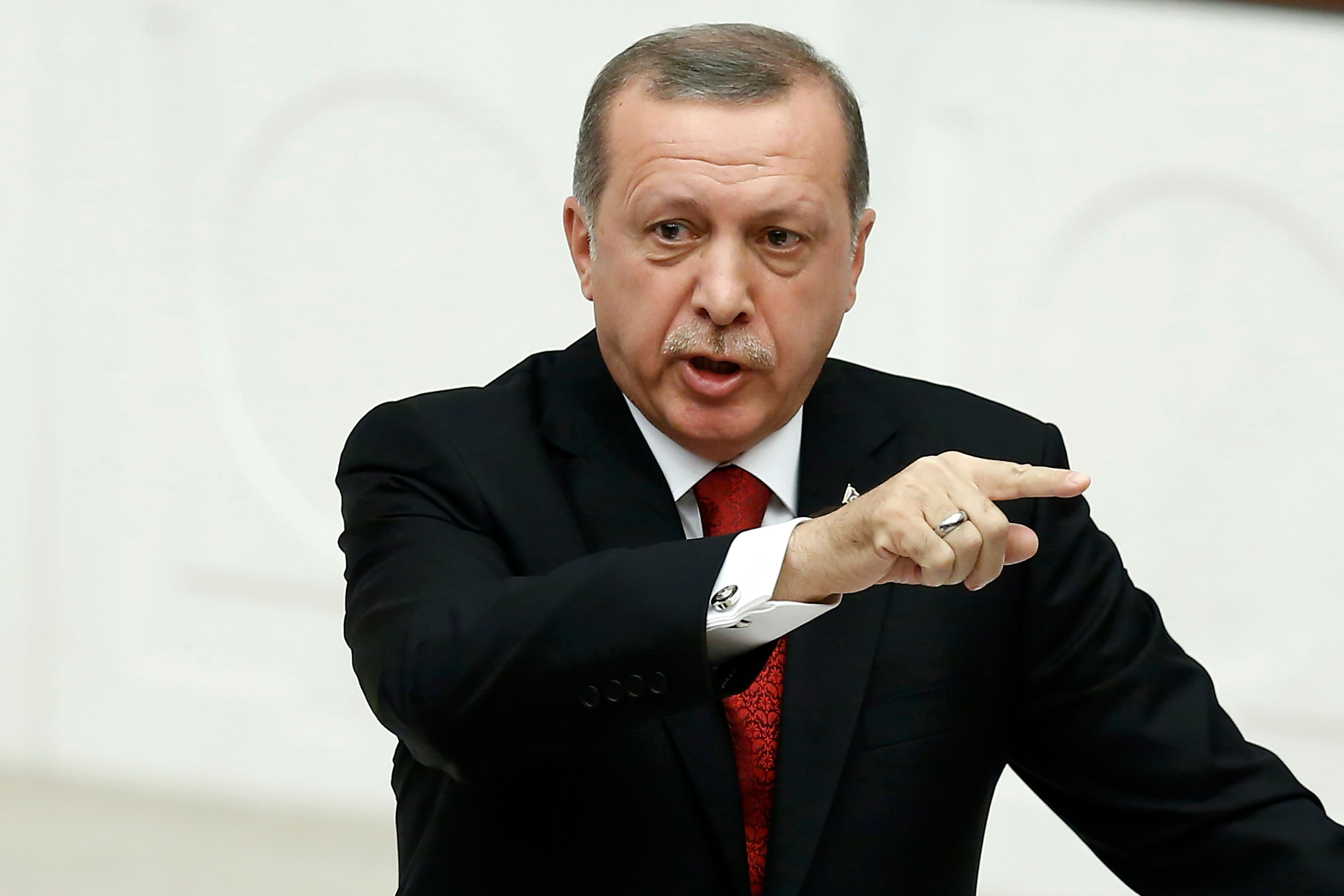 Turkiet slår tillbaka efter terrordådet i Ankara – 32 mål förstörda