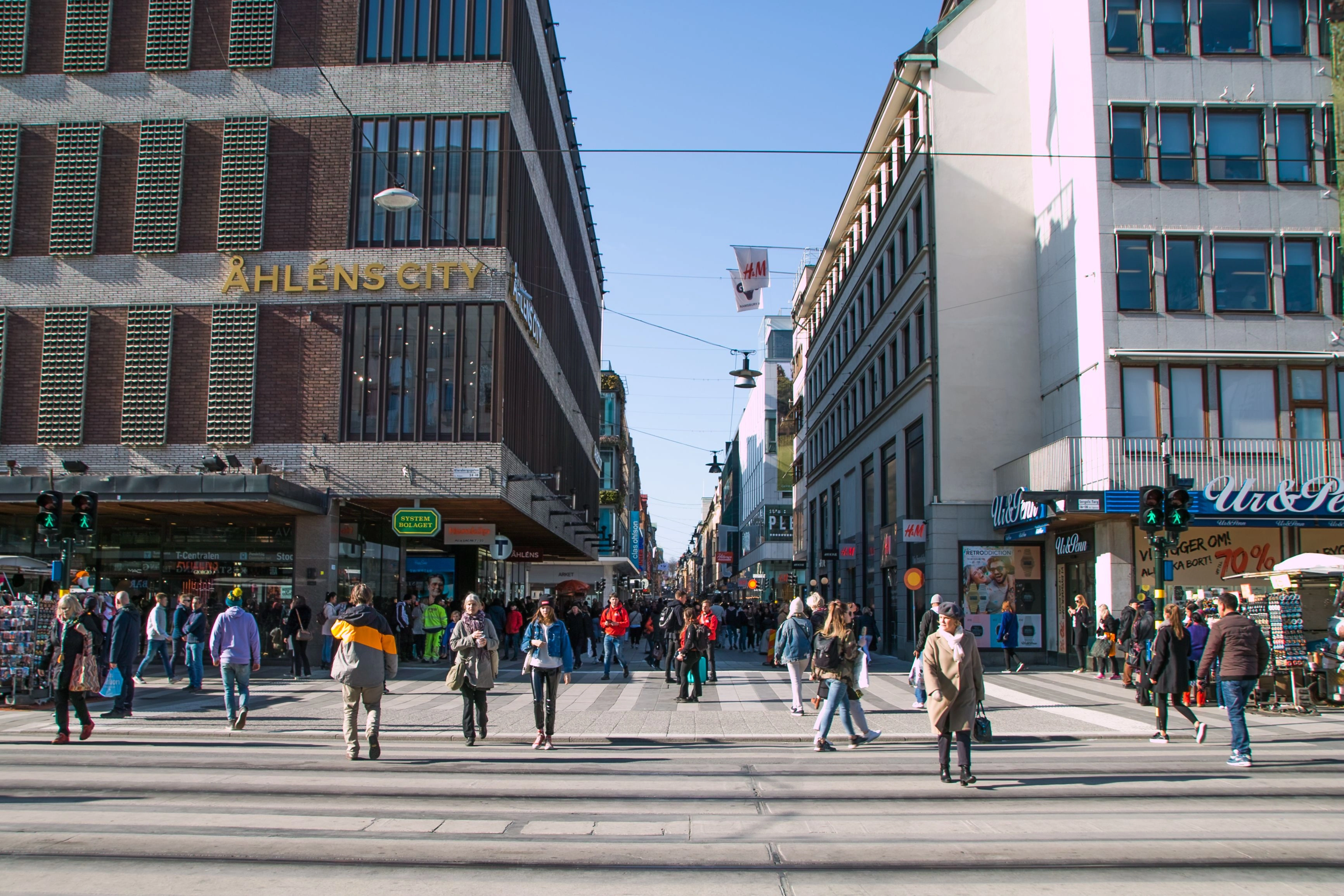 FRA slår larm: Sverige utsätts för fler hot – kopplingar till kriminella nätverk