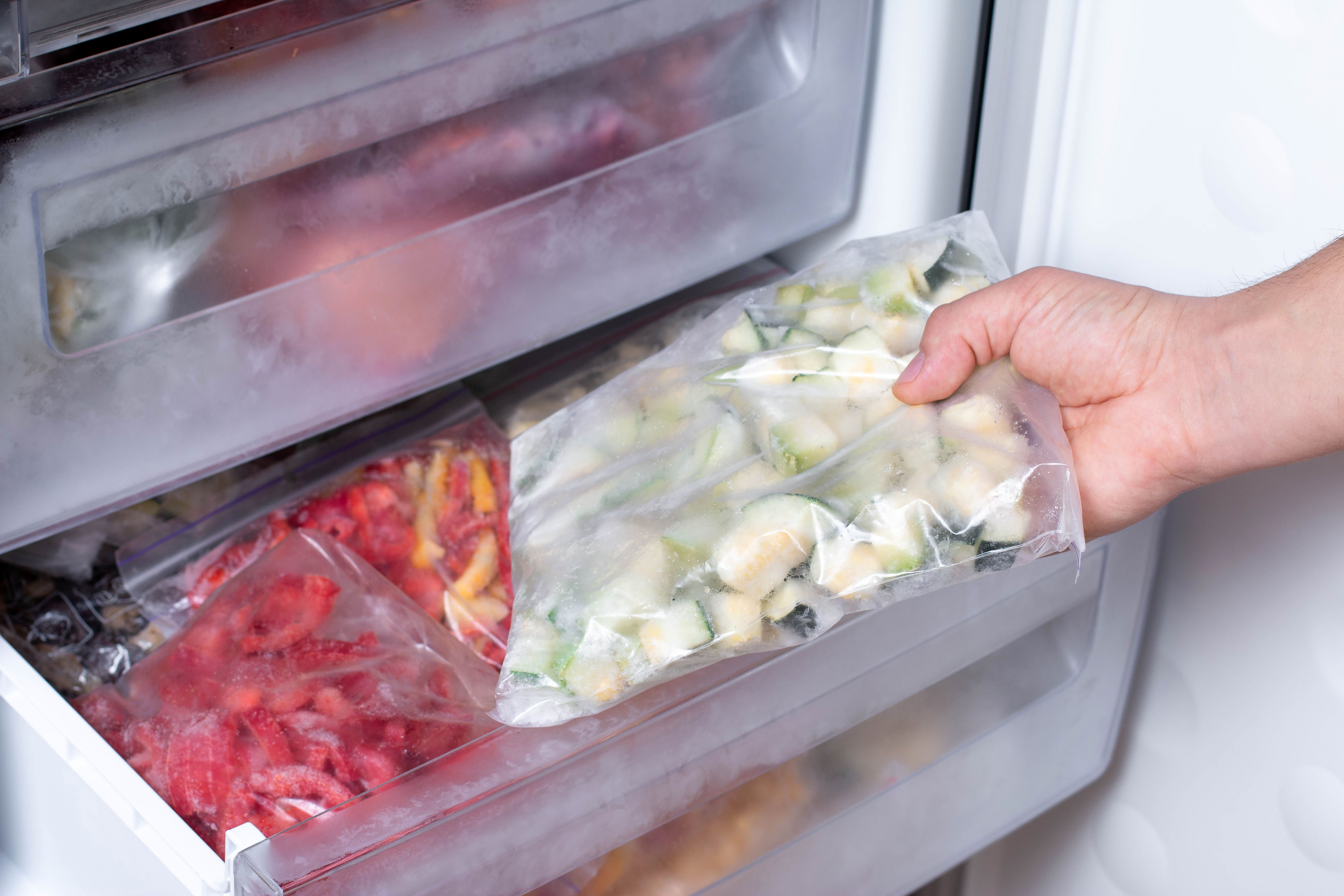Expertens tips: Så håller du koll på matens hållbarhet i frysen