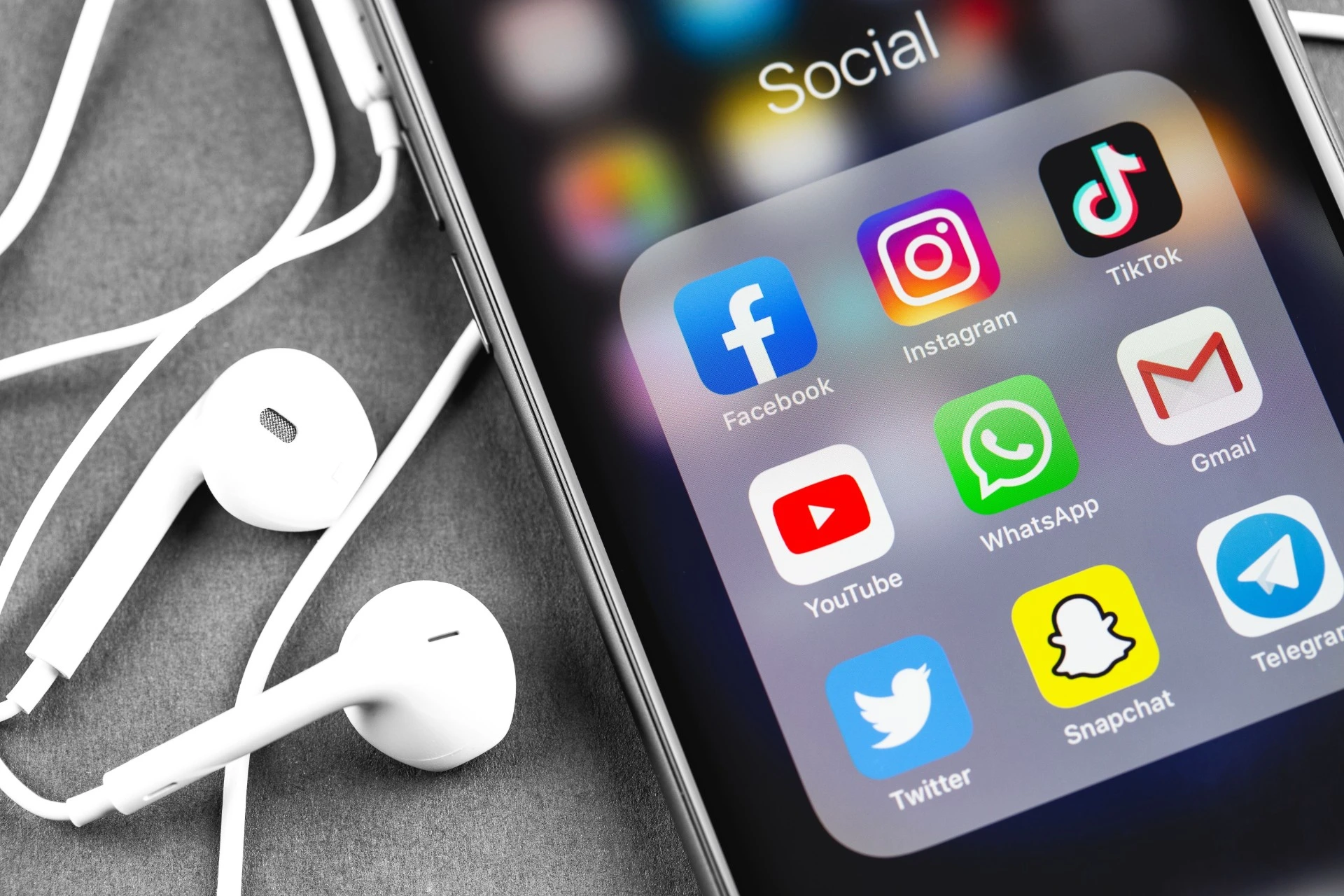 Kommer Sverige förbjuda sociala medier för barn? Så många svenskar vill se ett förbud