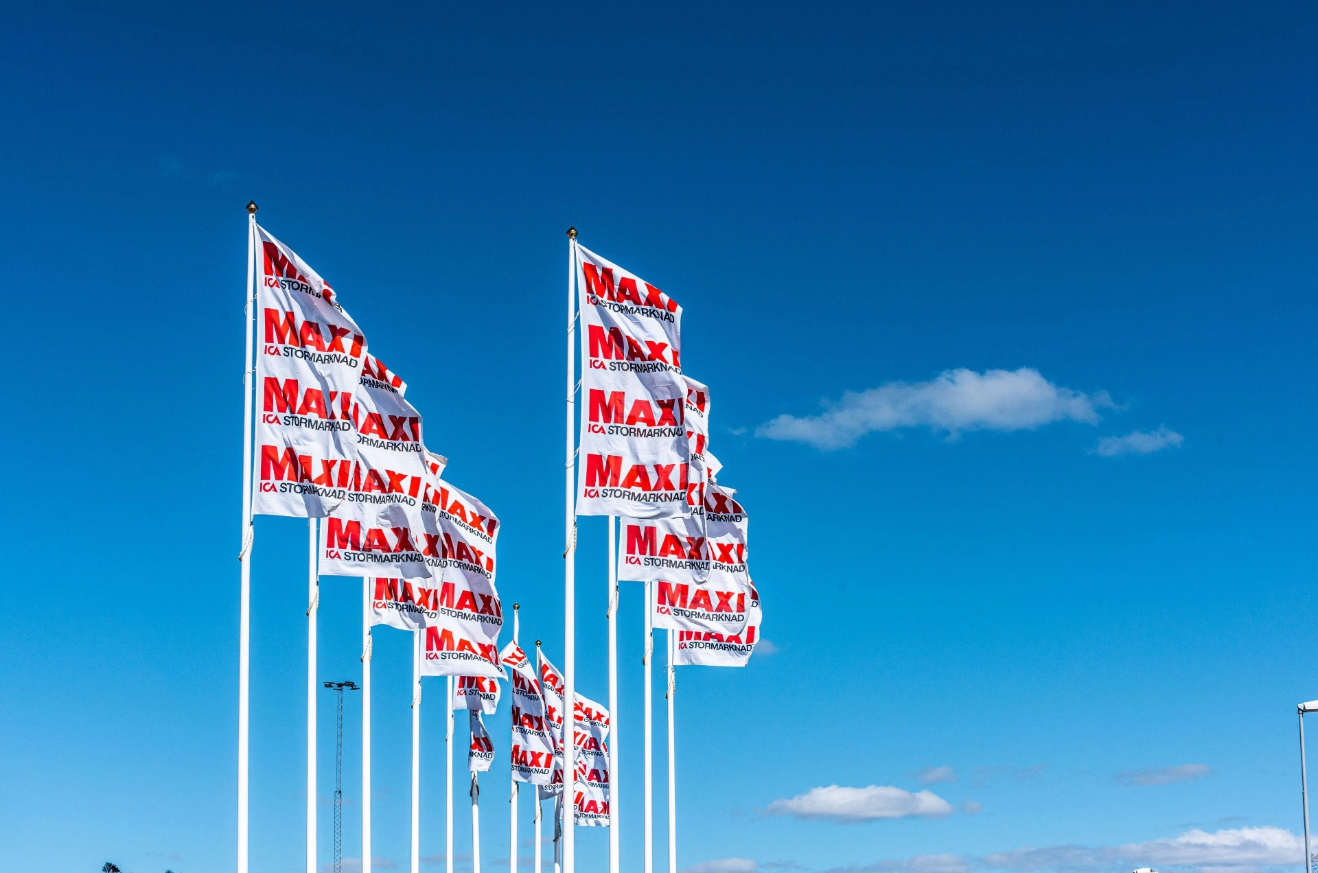 Trots kundflykt: Ica Maxi uppnår rekordtillväxt