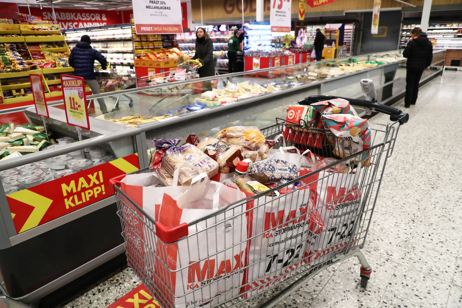 Rekordlåga julpriser: Matjättarnas desperata kamp om kunderna