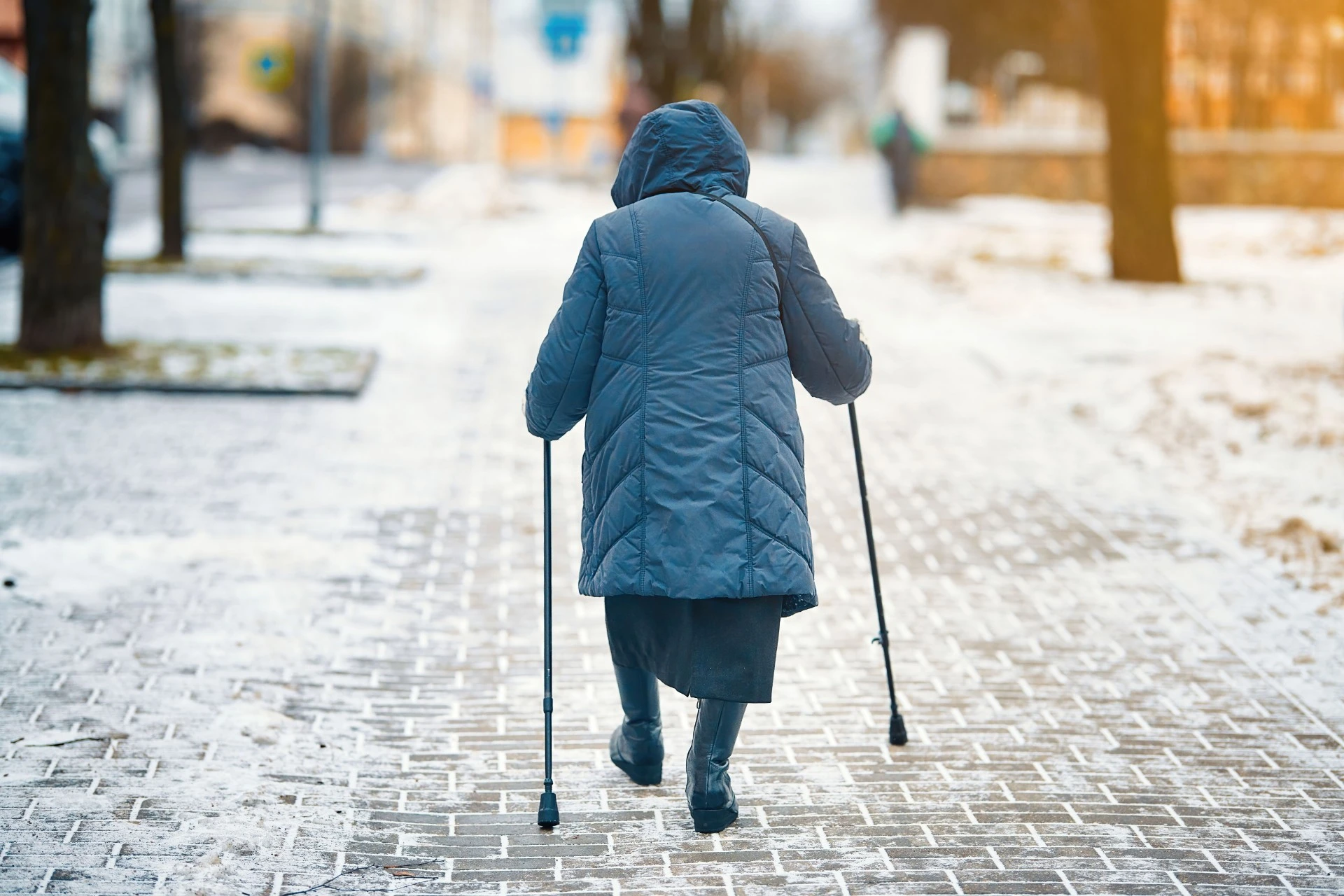 Snökaos och extrem halka: Meteorologen varnar för ”skridskois”