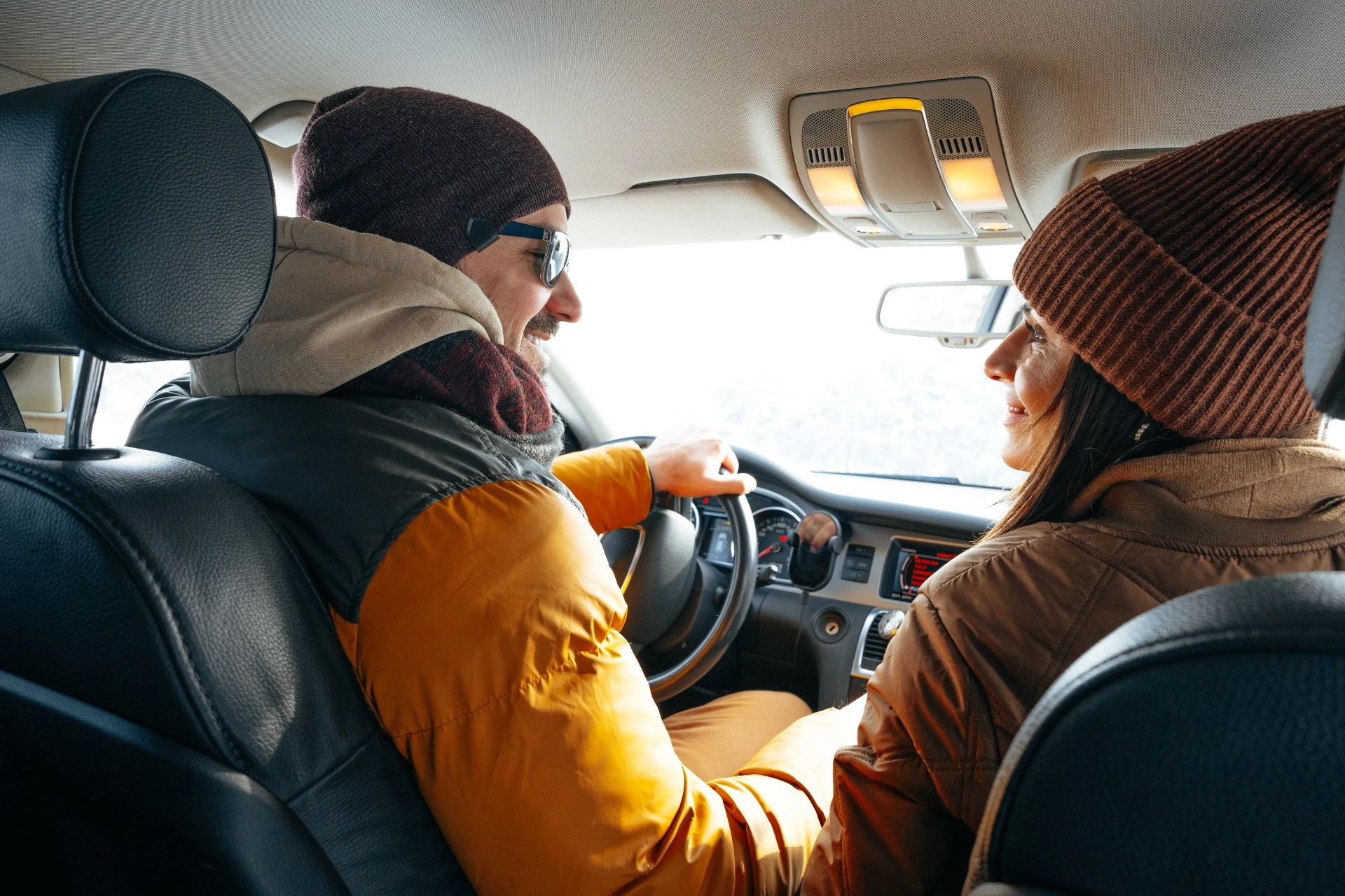Undvik bråk i bilen – Så håller ni sams under julresan