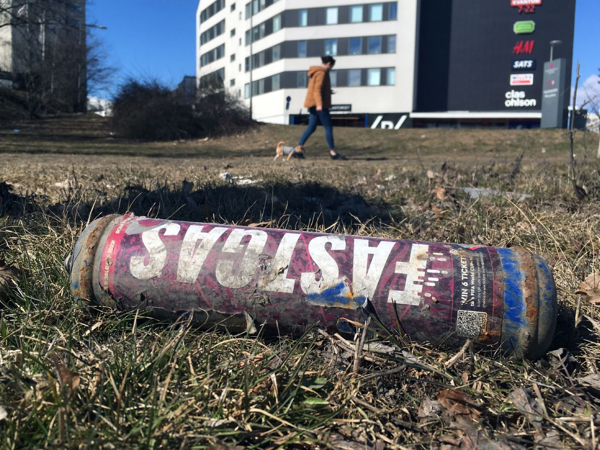 Dödlig trend: Elva svenskar döda och över 400 skadade av lustgas