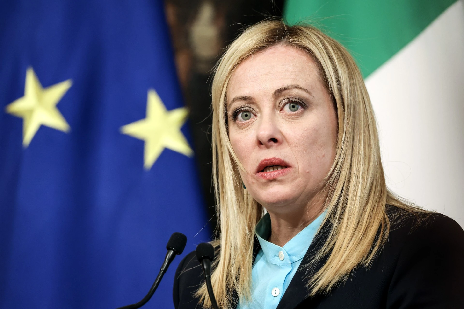 Restaurang i Albanien hyllar Giorgia Meloni – öppnar nära migrantcenter