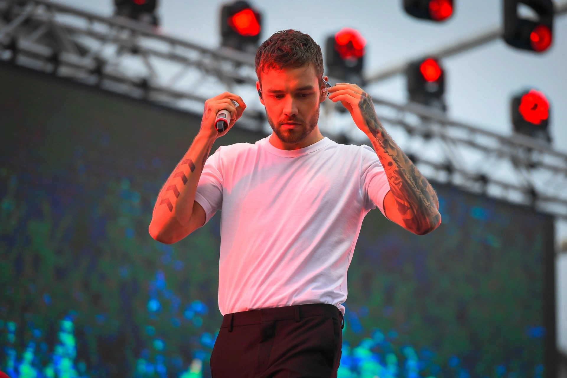 Liam Paynes död: Nya bevis och åtal mot fem misstänkta