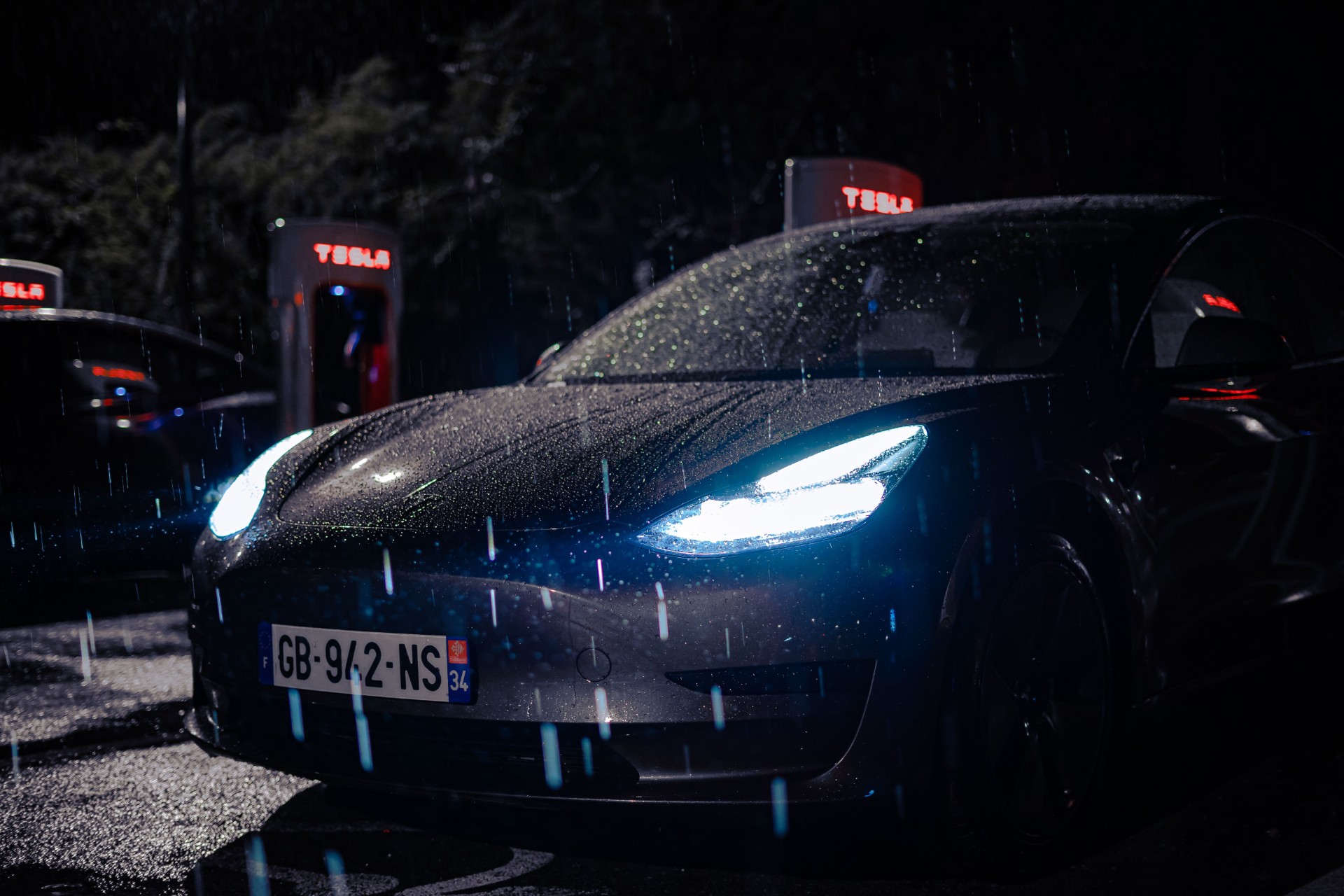 Tesla Model Q: Elbilen som tar tronen 2025?