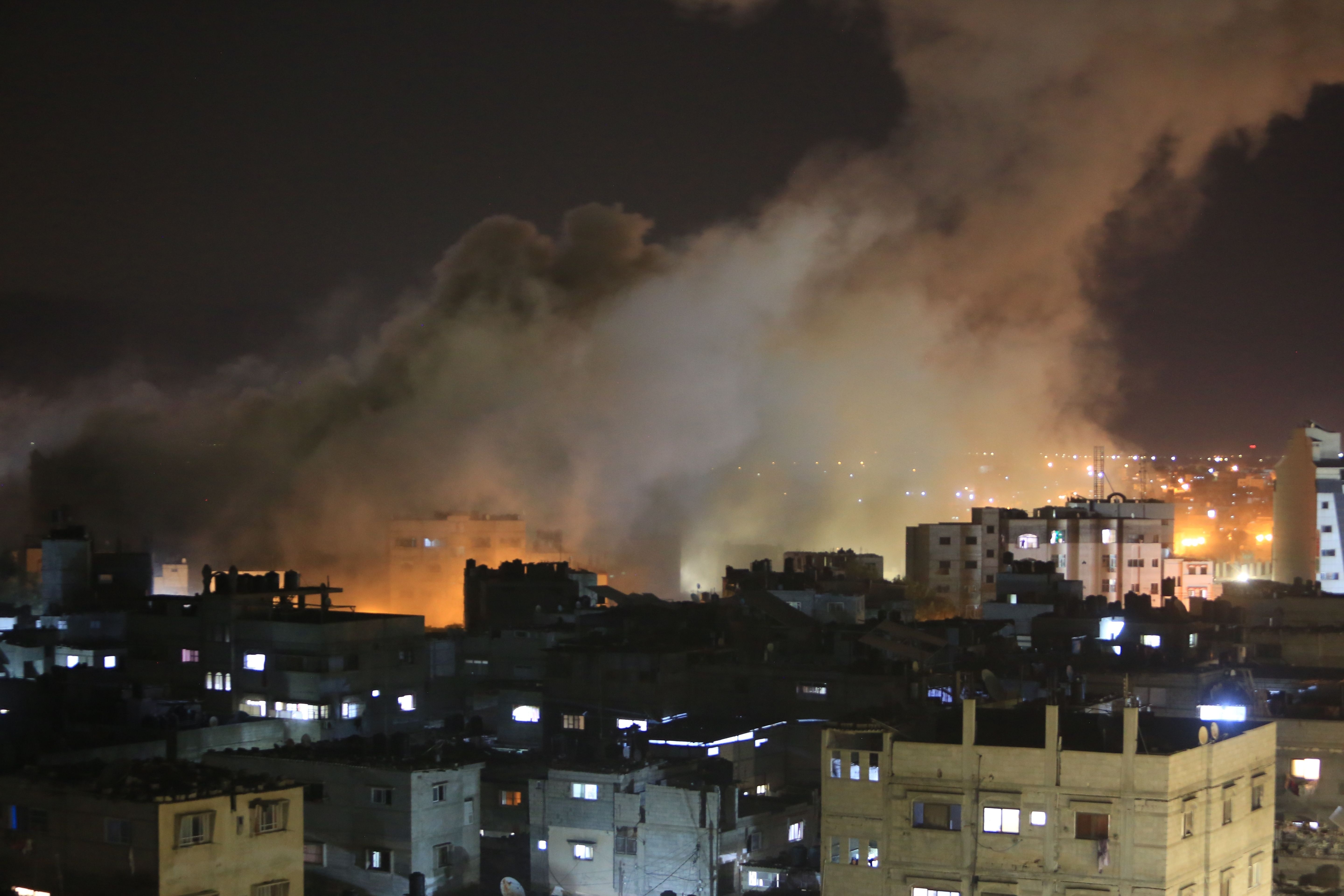 Globalt fördömande efter attack på tältläger nära Rafah