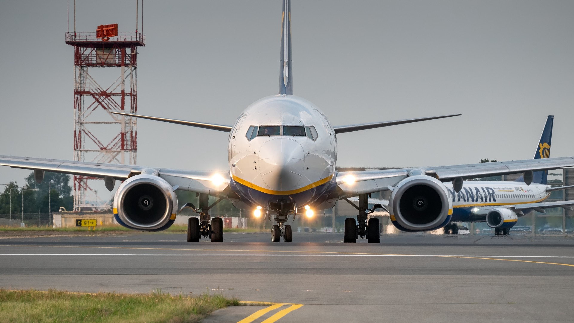 Full passagerare tvingade Ryanair plan att nödlanda – kaos ombord efter våldsamt utbrott