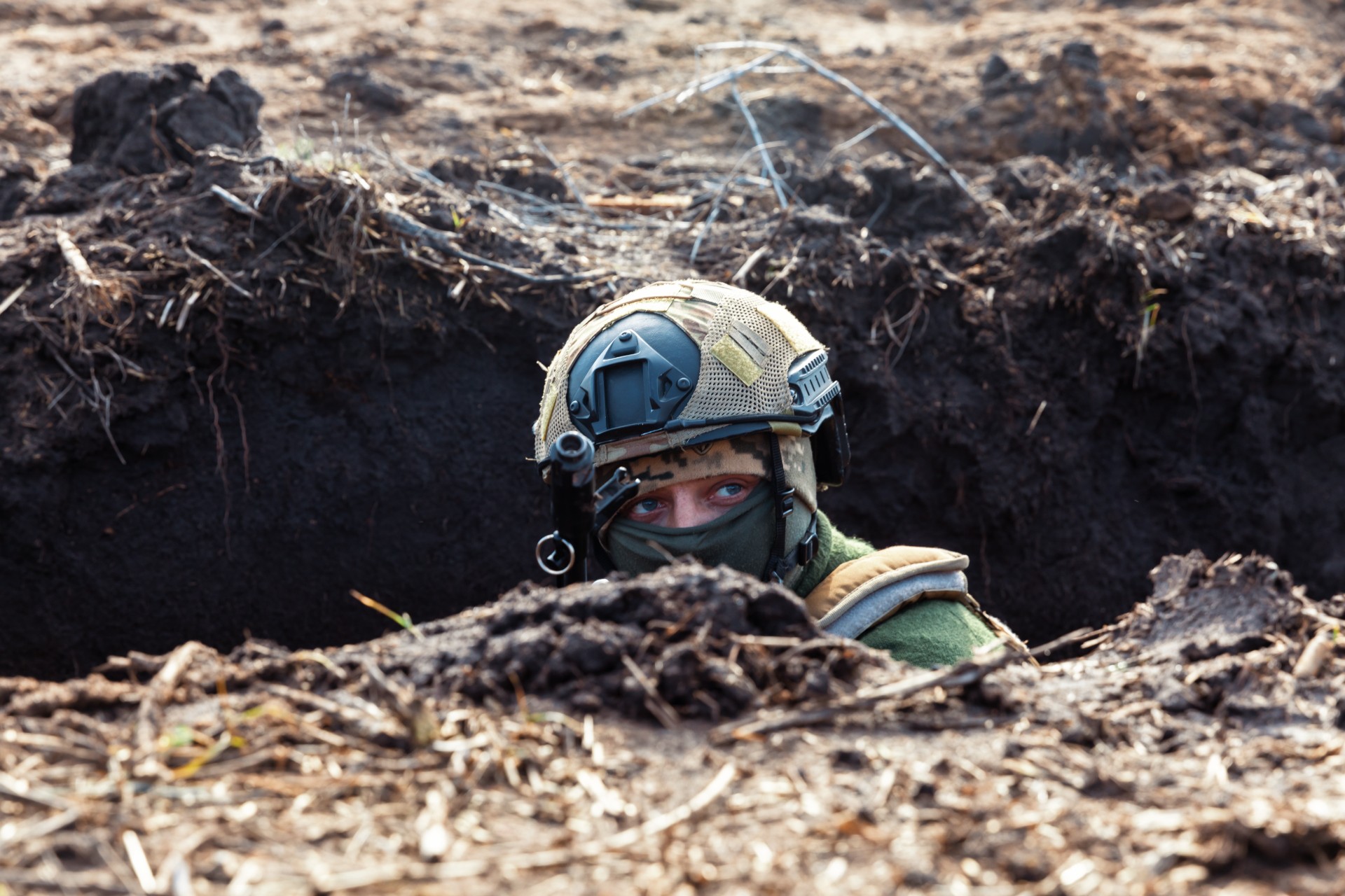Snabbträning till fronten – Ukrainas män skickas ut i kriget