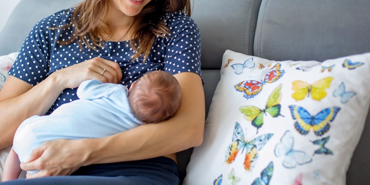 Isabelle testade sin bröstmjölk – upptäckte chockerande nivåer av miljögift