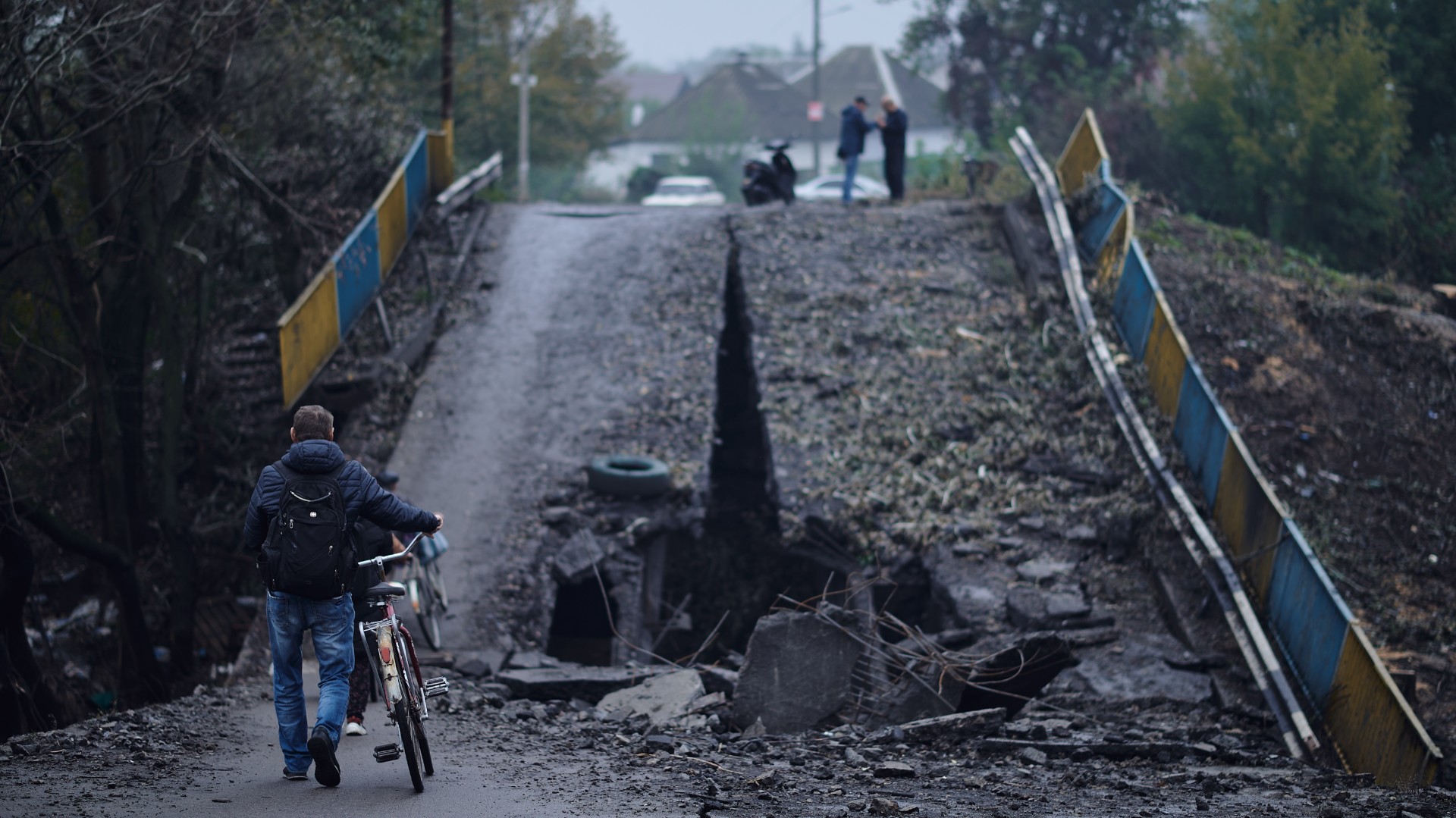 Energin i fokus: Ukrainas kamp för ljus och värme i krigets skugga