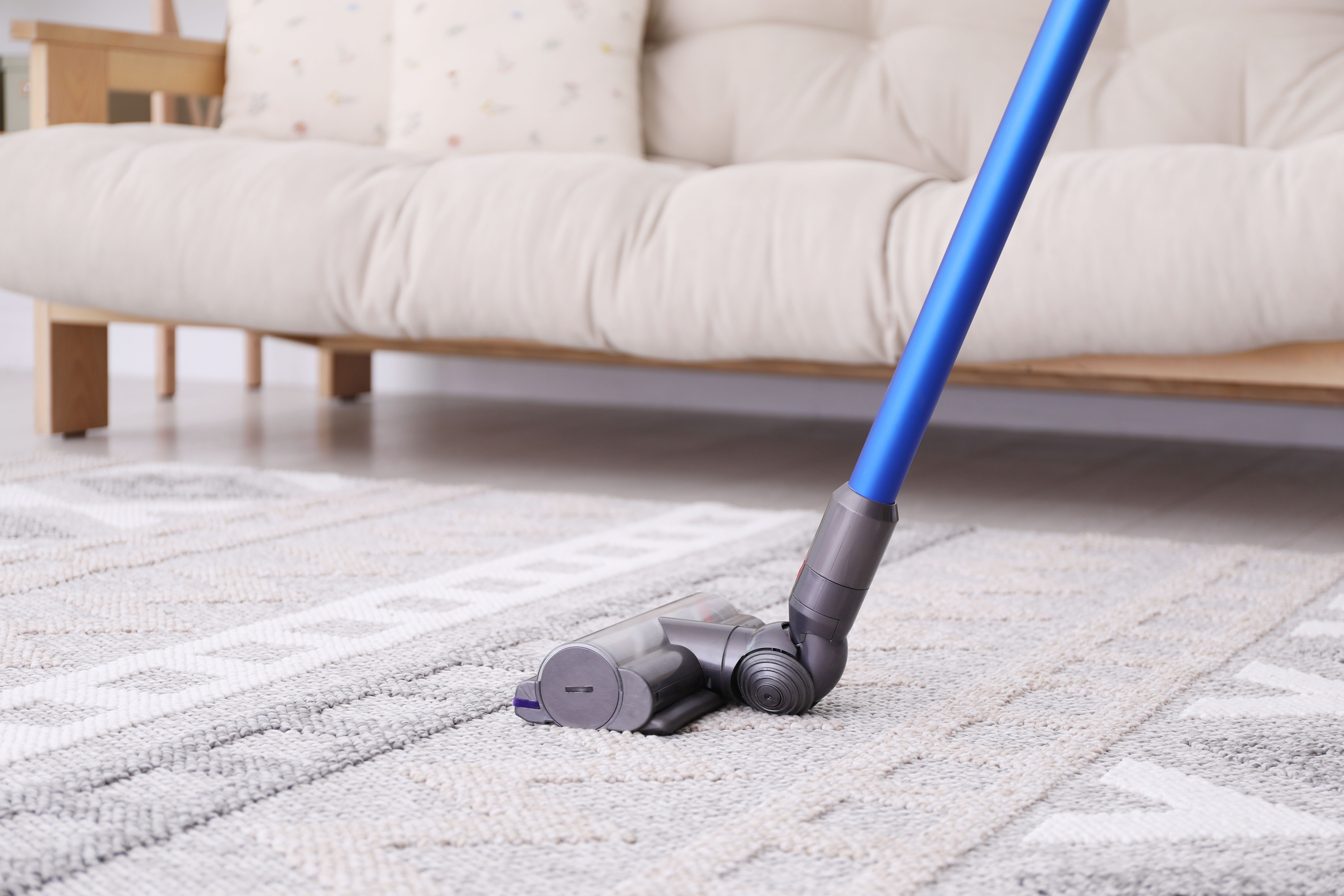 6 saker du aldrig ska dammsuga upp – kan förstöra din maskin