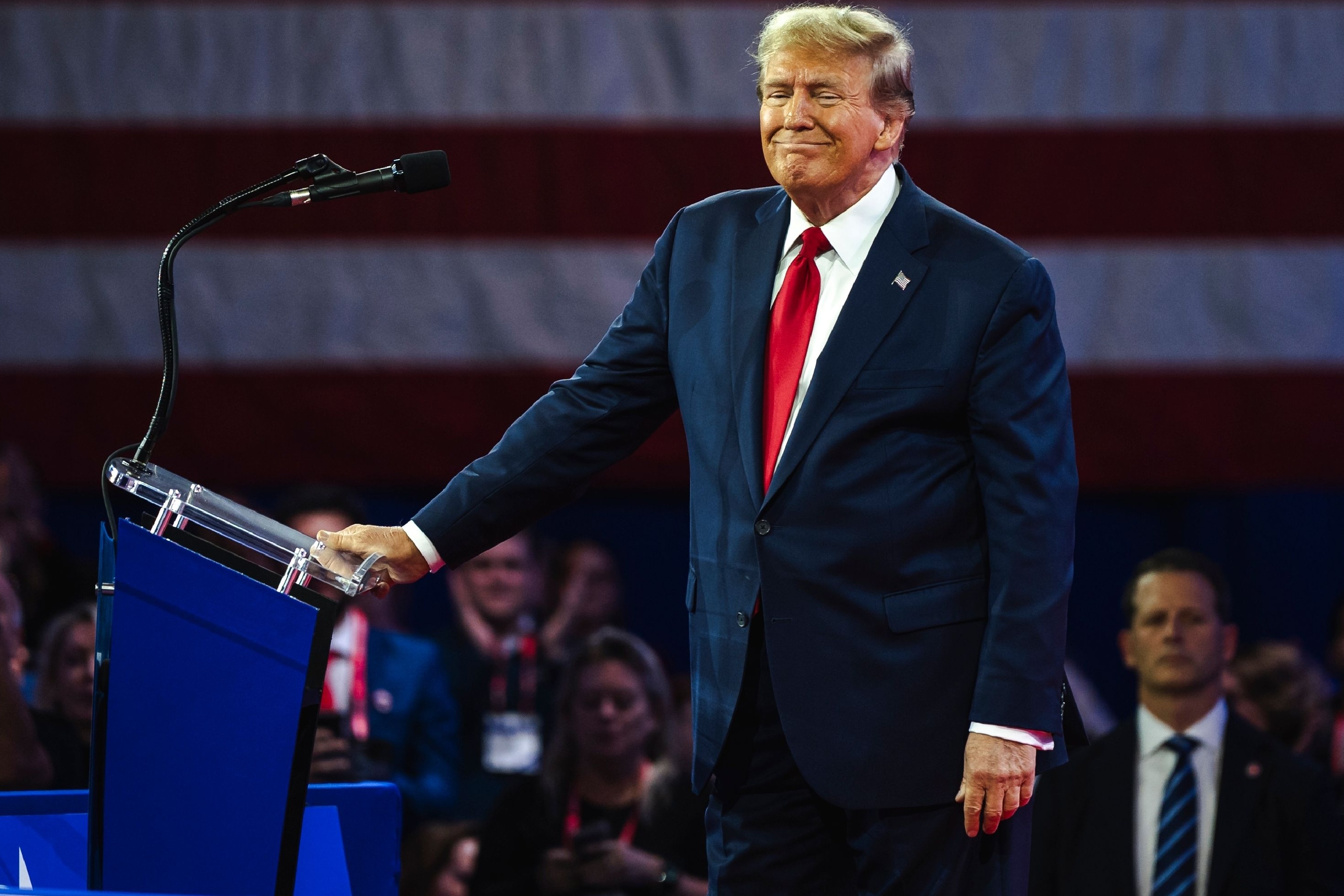 Ryssland öppnar för förhandlingar – Trump redo att tala med Putin