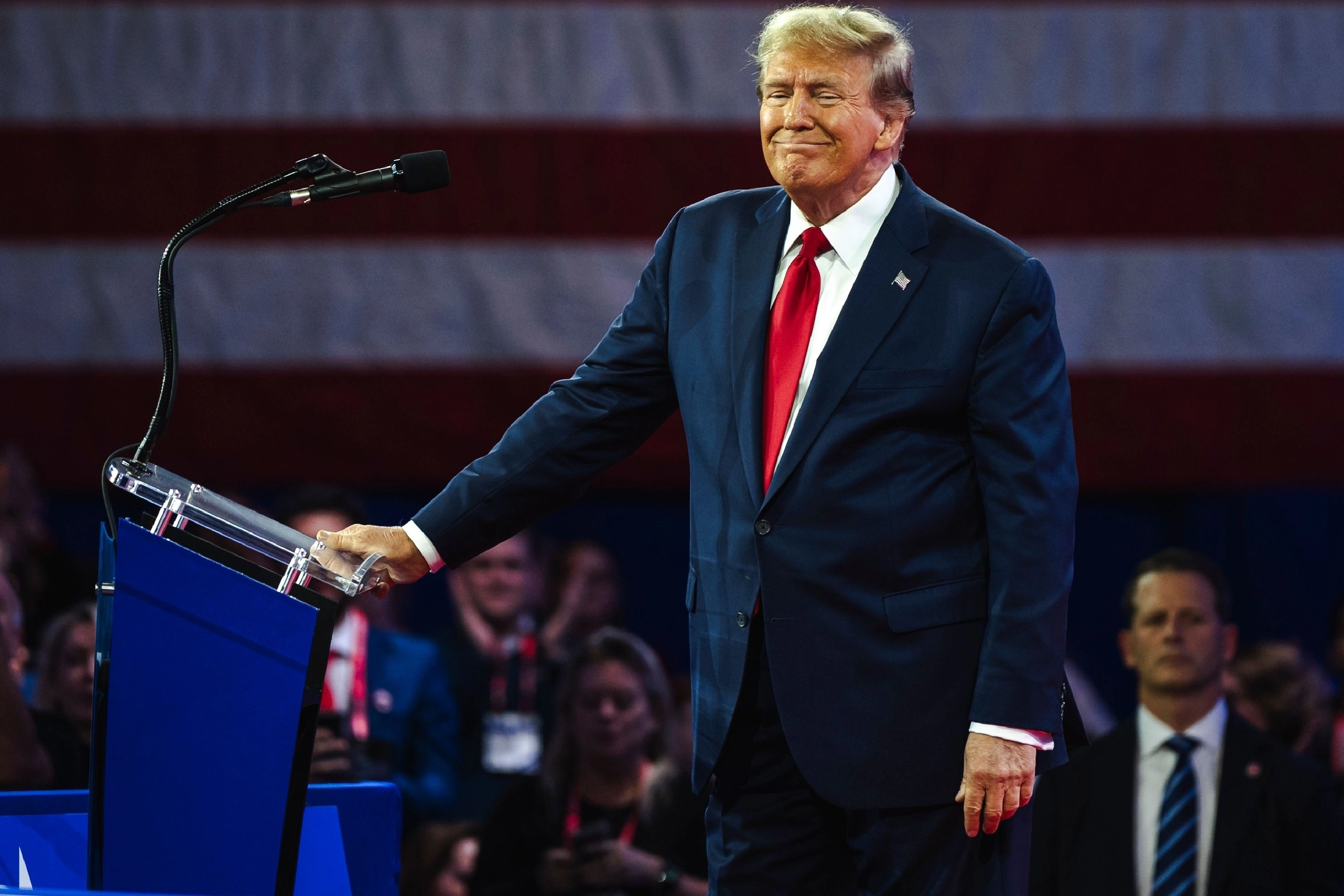 Ryssland öppnar för förhandlingar – Trump redo att tala med Putin