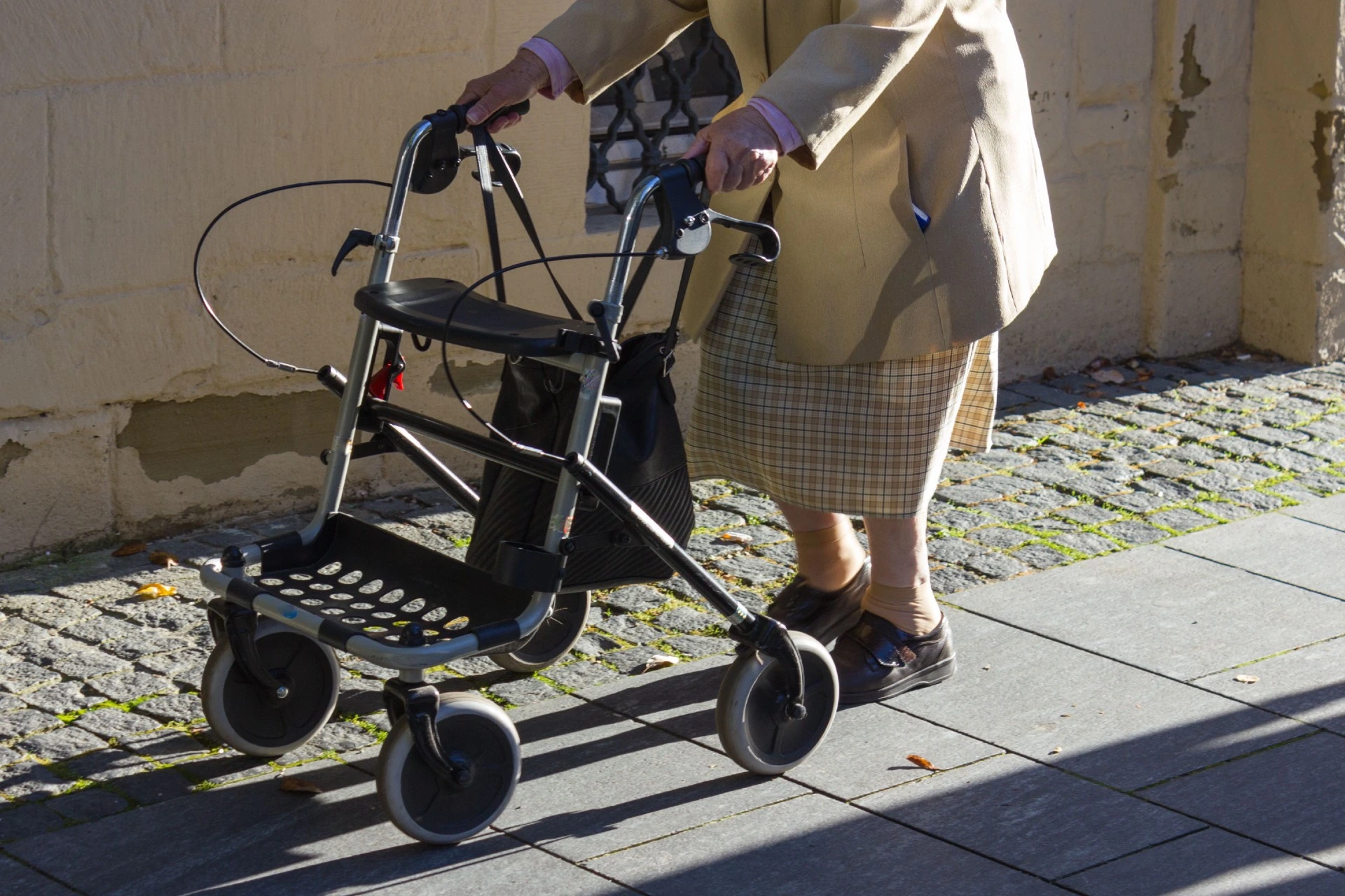 Hovrättens beslut: Sexuellt övergrepp mot demenssjuk kvinna på vårdboende