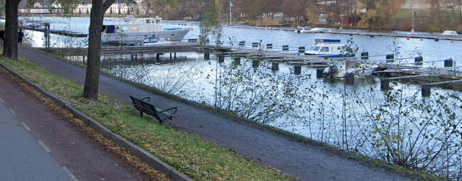 Hälare flyr från polisen – i båt